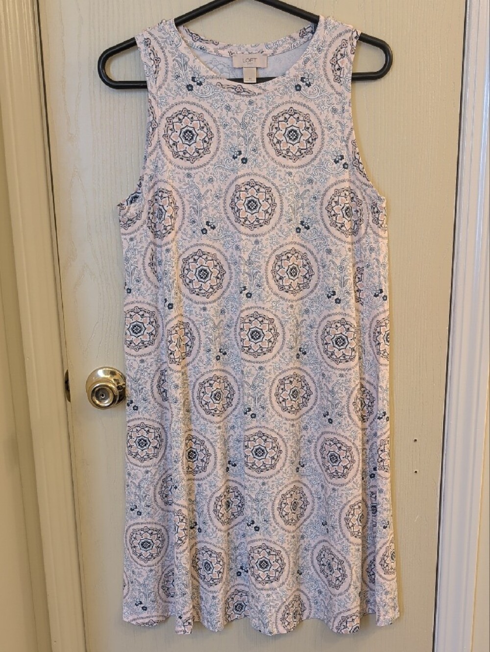 LOFT Outlet Sleeveless Midi Dress Size M | Pink & Navy Medallion Print